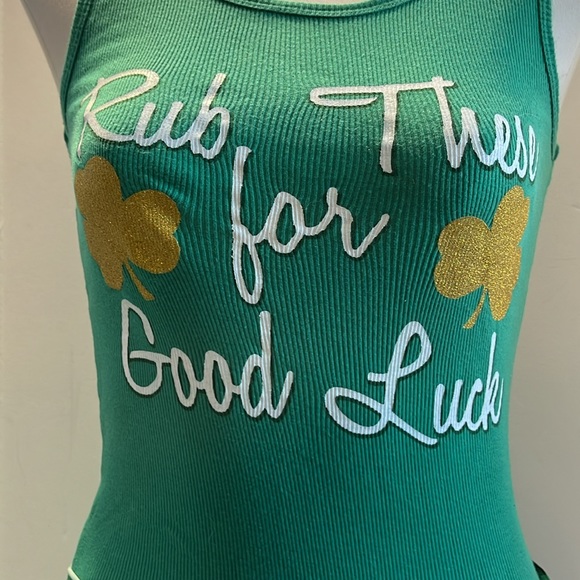 Adult unisex “Rub These For Good Luck” St Patrick’s Day Tank Top in Size Small - Picture 2 of 4